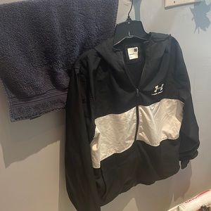 Never worn under armor jacket 10/10 condition